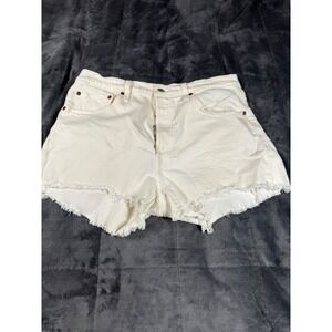 Levi's Womens White Denim Shorts Size 32‎ Button Fly Frayed Hem